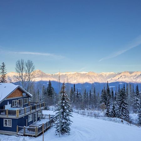 Lush Mountain Accommodations Голден Екстер'єр фото