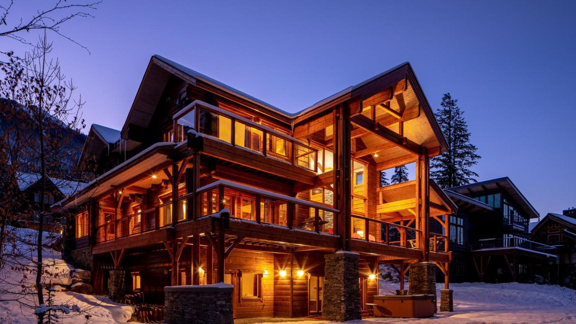 Lush Mountain Accommodations Голден Екстер'єр фото
