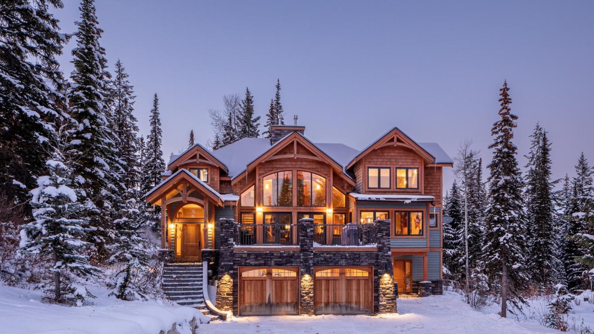 Lush Mountain Accommodations Голден Екстер'єр фото