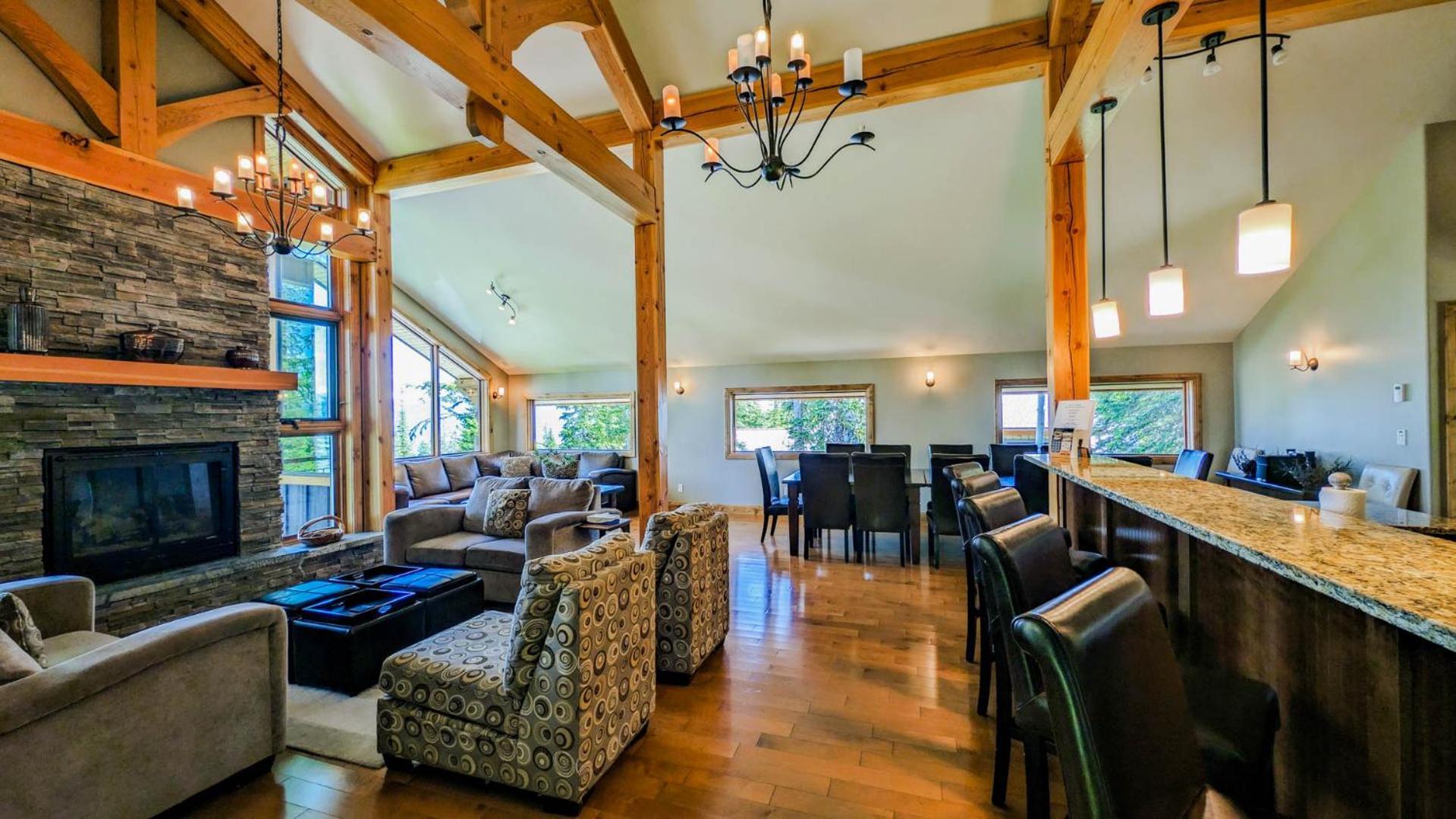 Lush Mountain Accommodations Голден Номер фото