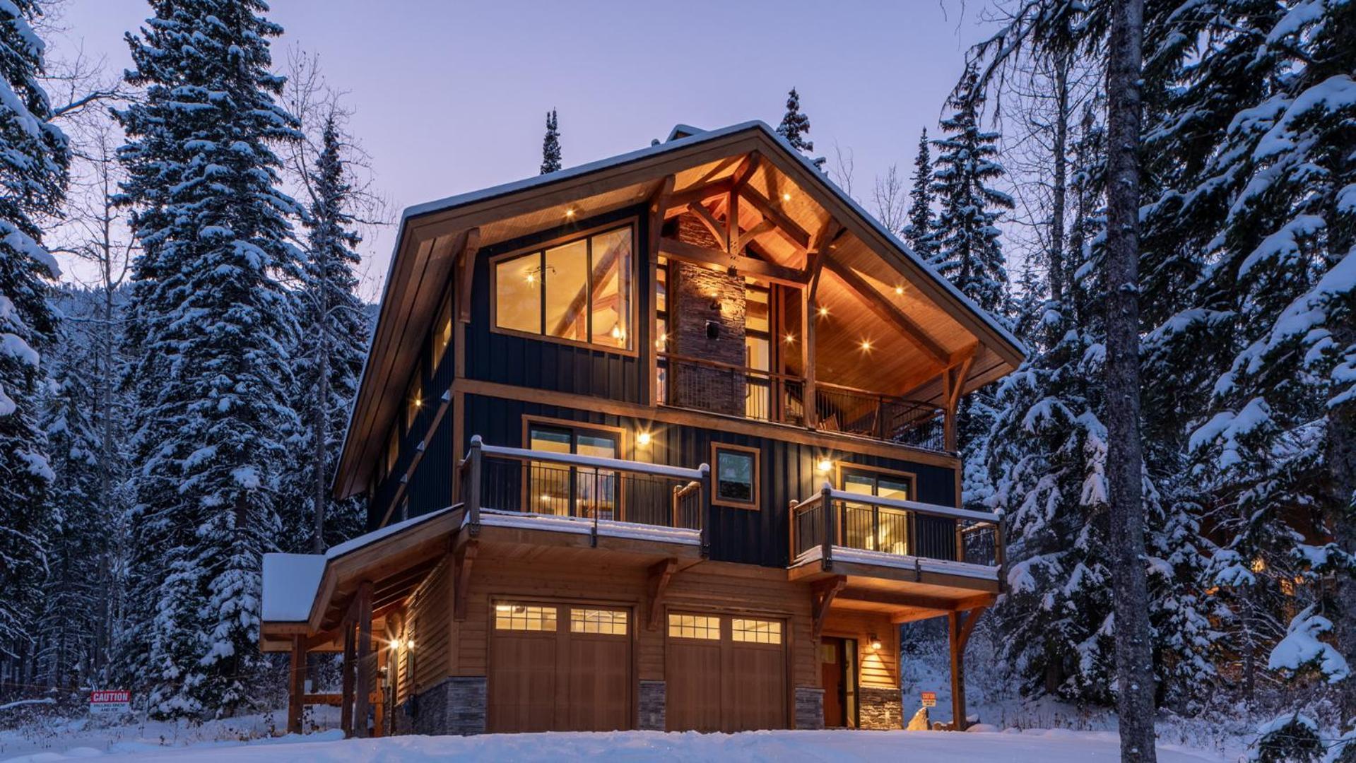 Lush Mountain Accommodations Голден Екстер'єр фото